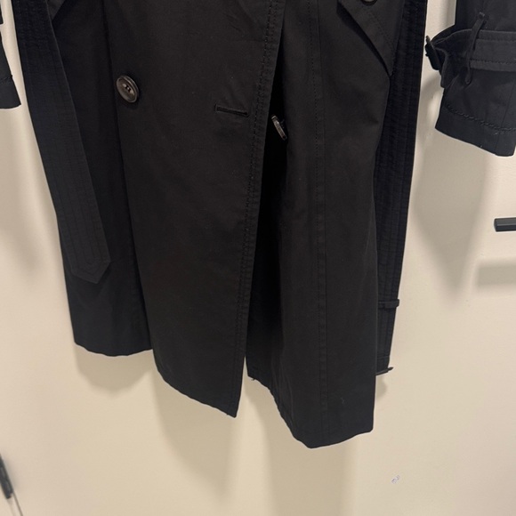 Classic Black burberry Trench Coat - Picture 3 of 8